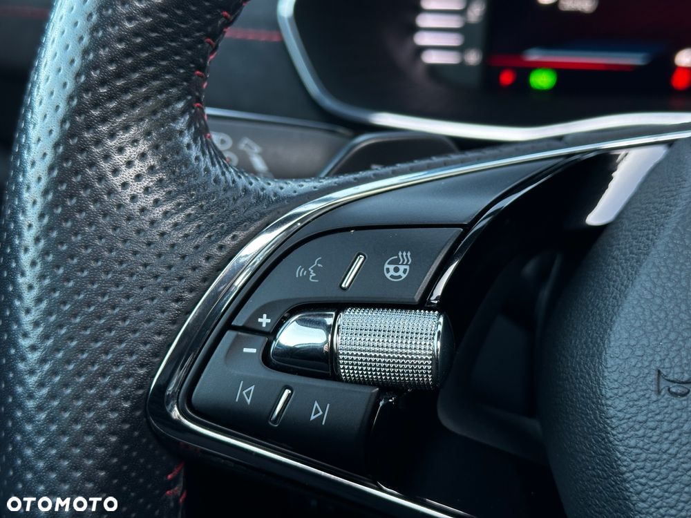 Skoda Octavia 2.0 TSI RS Challenge 245 DSG - 19