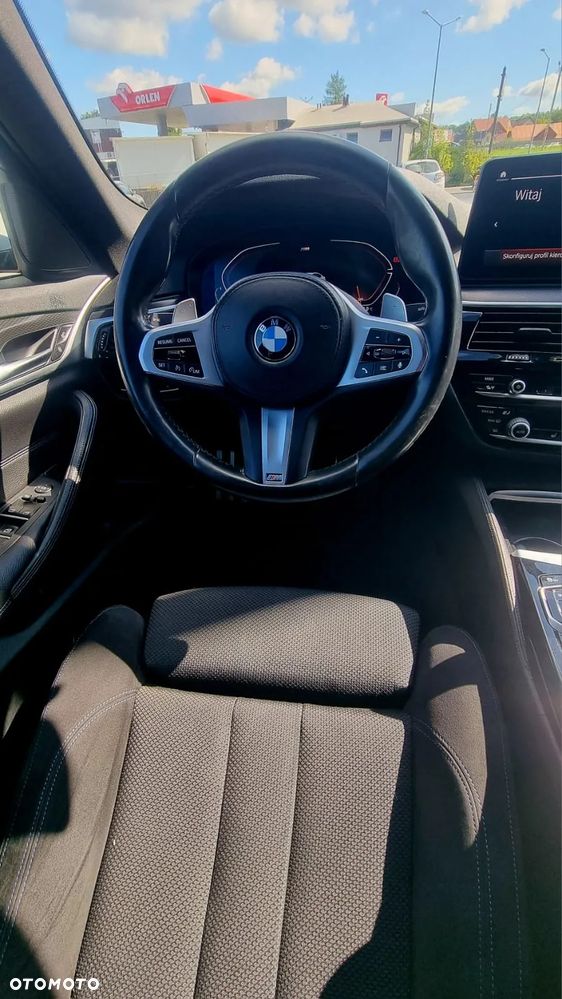 BMW Seria 5 520d xDrive - 9