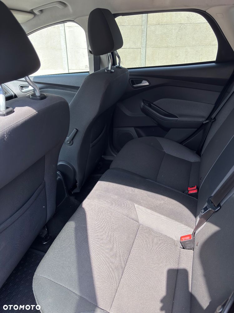 Ford Focus 1.6 TI-VCT Ambiente - 6