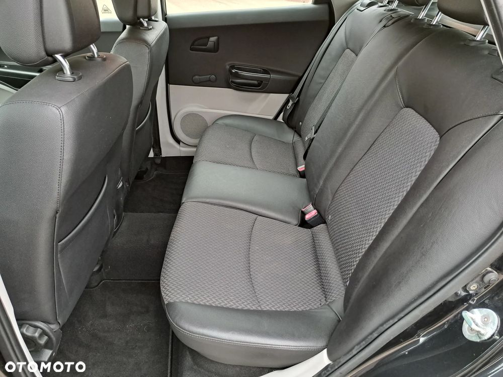 Kia Ceed - 28
