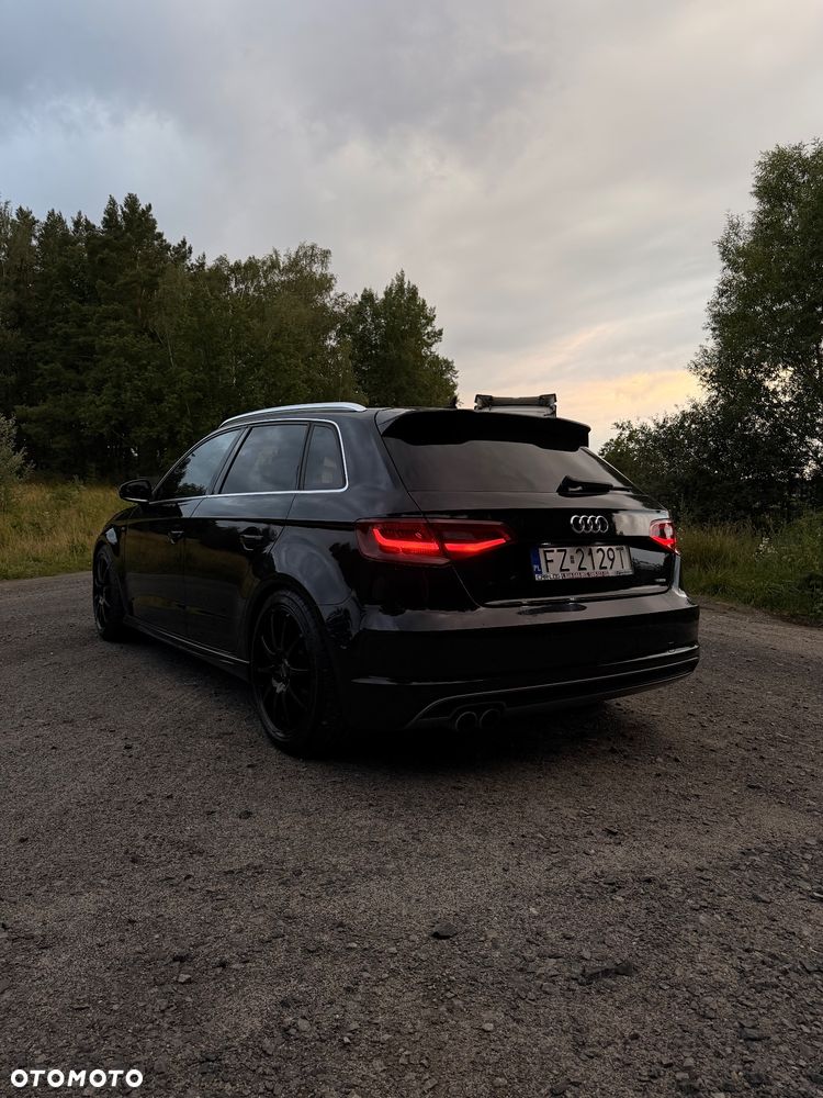 Audi A3 Sportback 2.0 TDI (clean diesel) quattro S tronic S line Sportpaket - 4