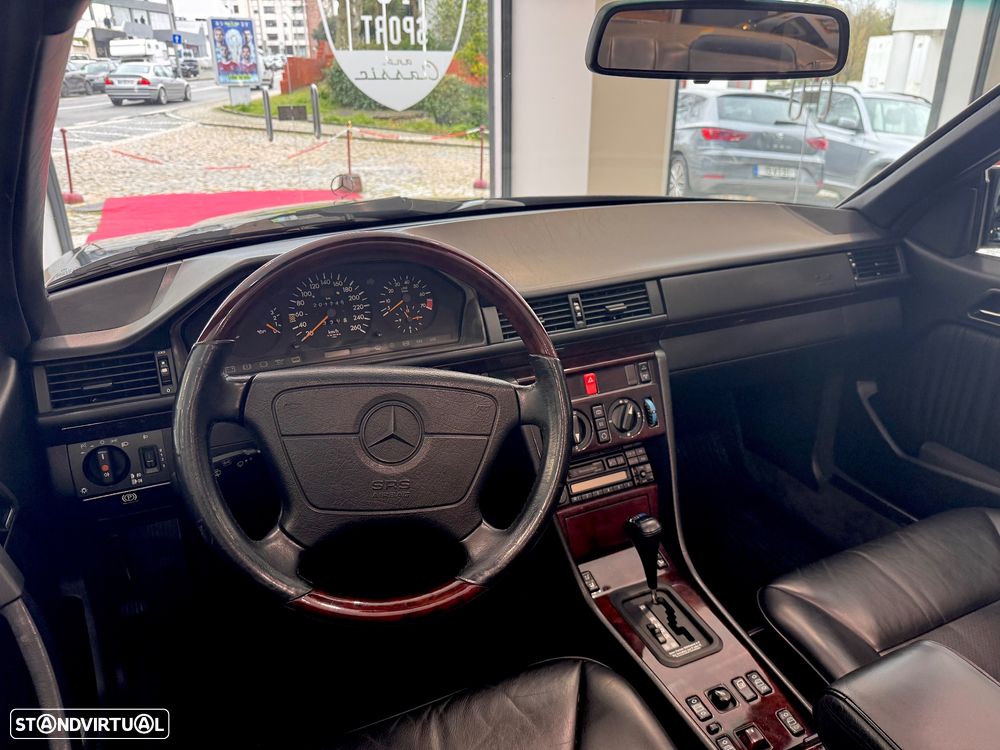 Mercedes-Benz E 320 - 20