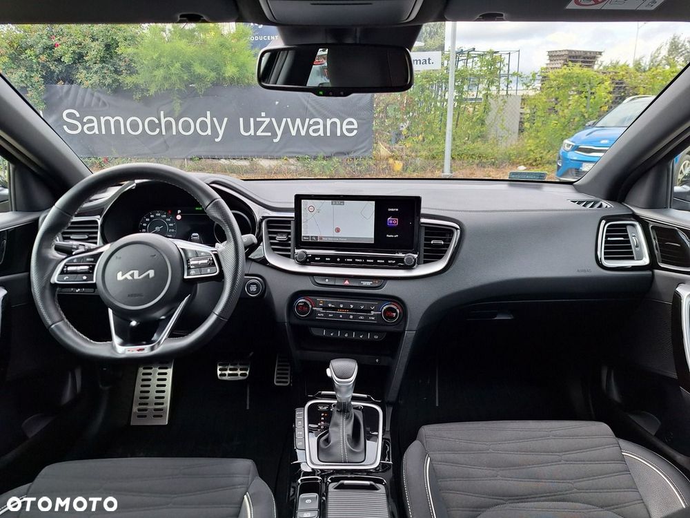 Kia Ceed - 38