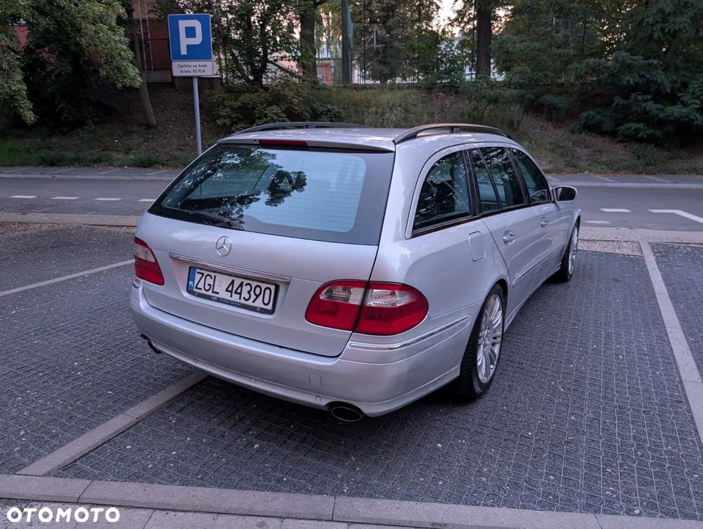 Mercedes-Benz Klasa E 200 T Kompressor Avantgarde Sport Edition - 4