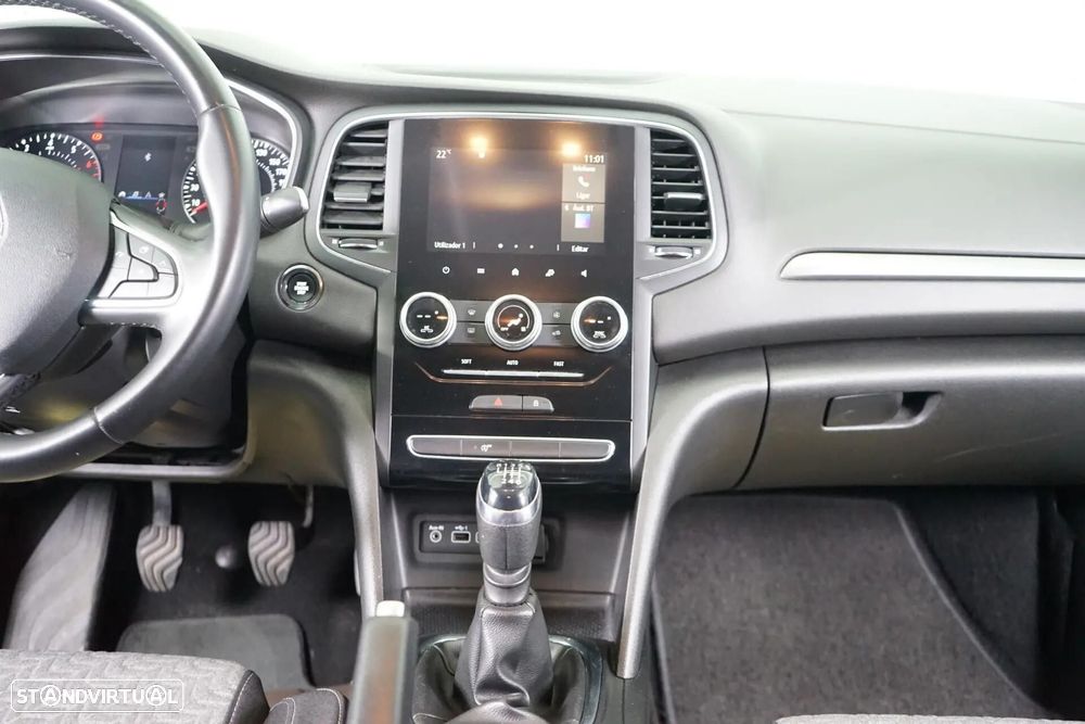 Renault Mégane Sport Tourer 1.3 TCe Limited EDC - 28