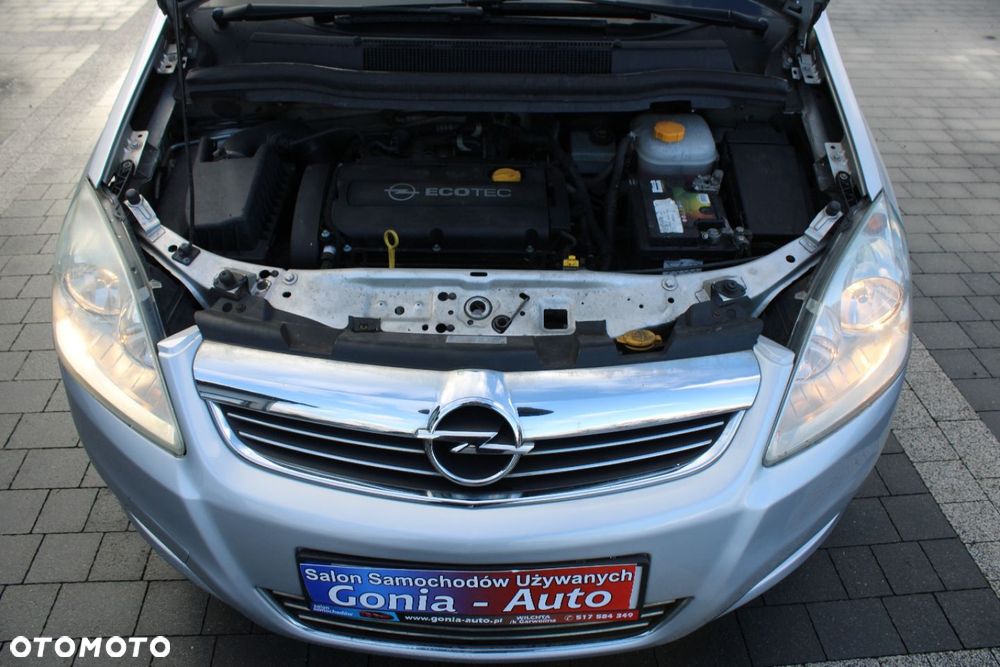 Opel Zafira - 10