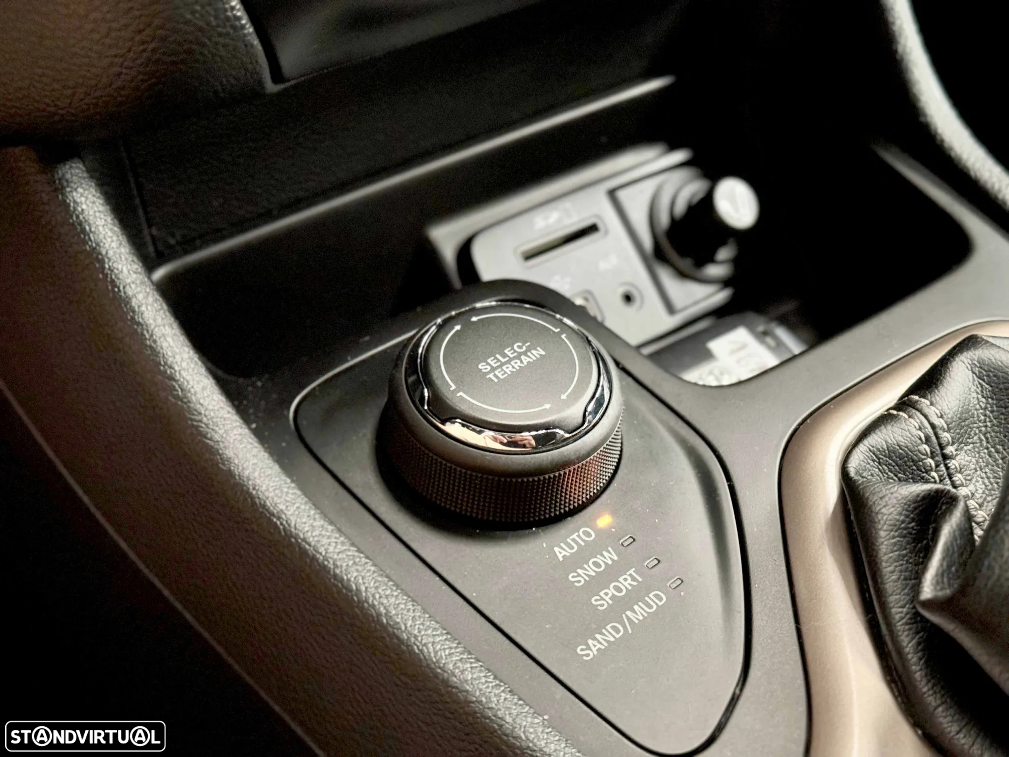 Jeep Grand Cherokee - 10