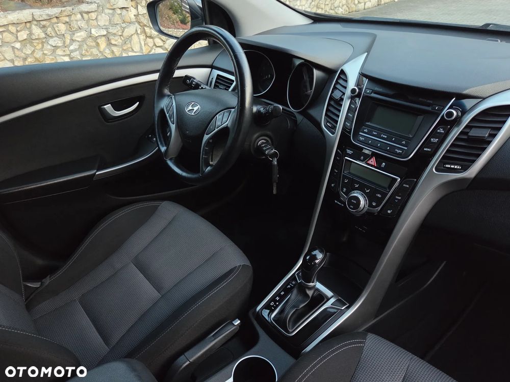 Hyundai i30 Kombi 1.6 GDi DCT Premium - 18