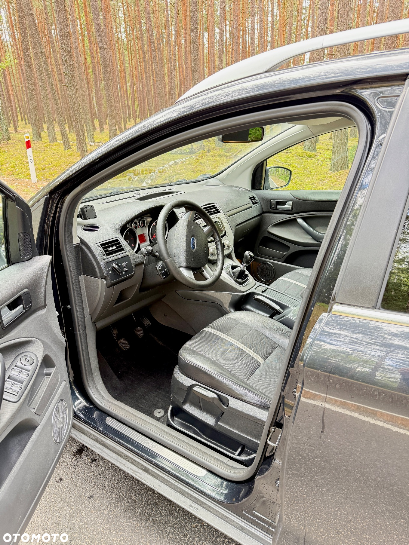 Ford Kuga 2.0 TDCi 4x4 Titanium - 6