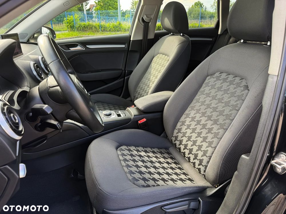 Audi A3 Sportback - 14