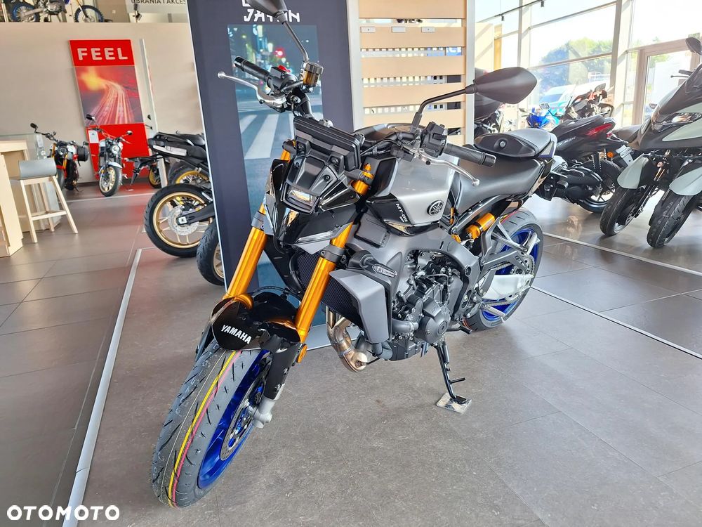 Yamaha MT - 2