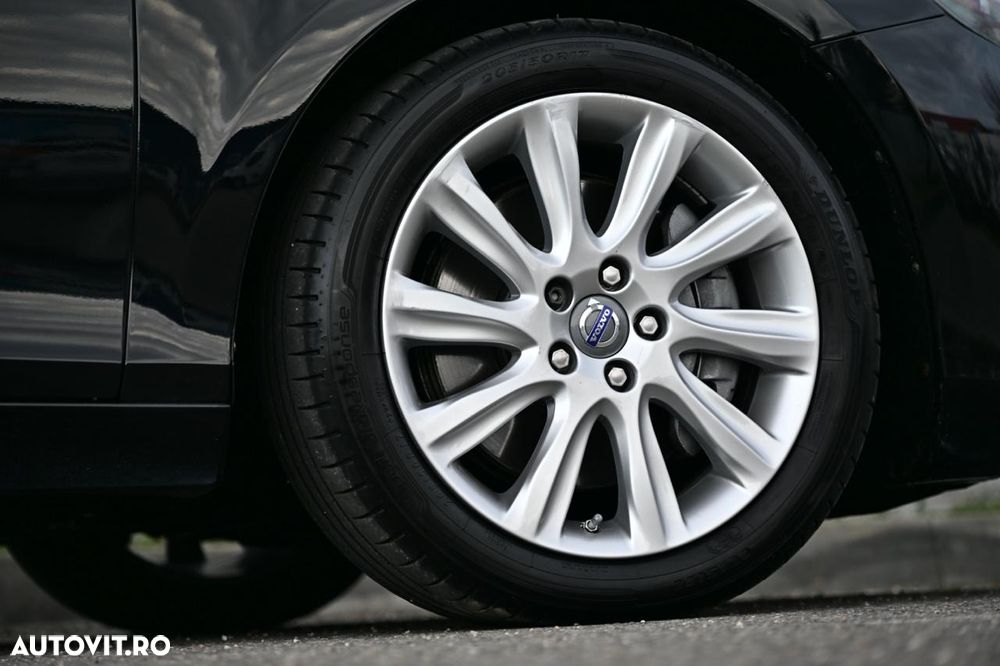 Volvo V40 D3 Geartronic You - 36