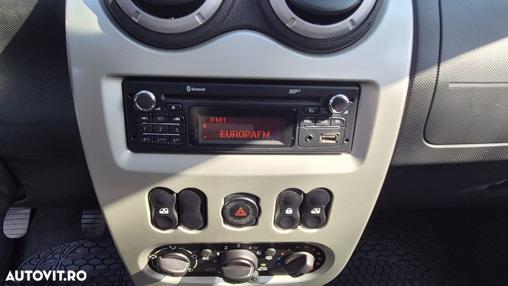 Dacia Sandero 1.5 DCI Laureate - 13