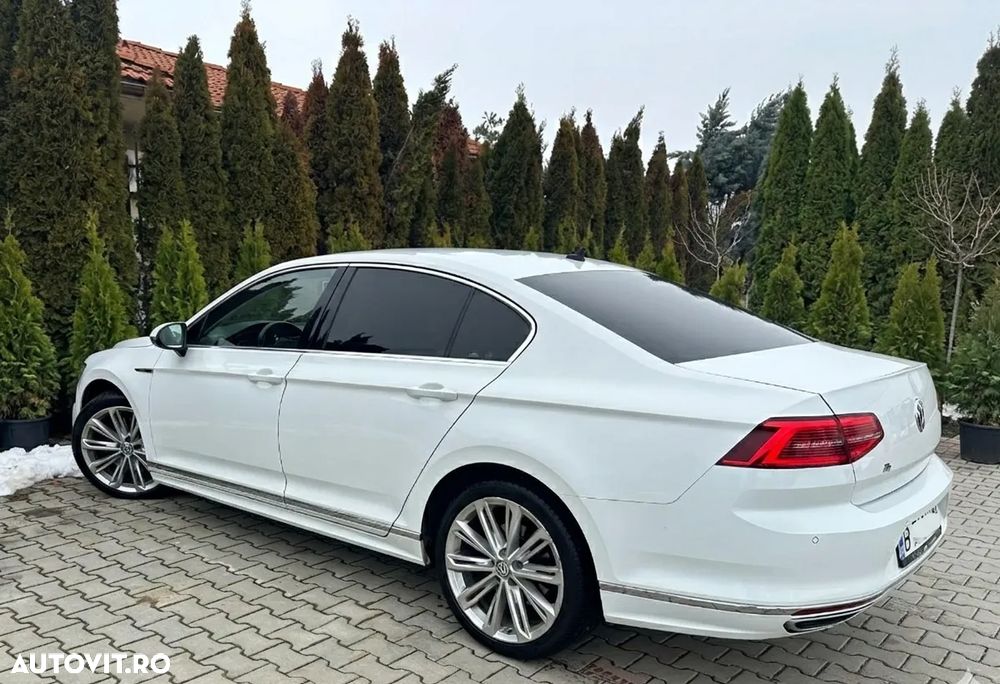 Volkswagen Passat - 31