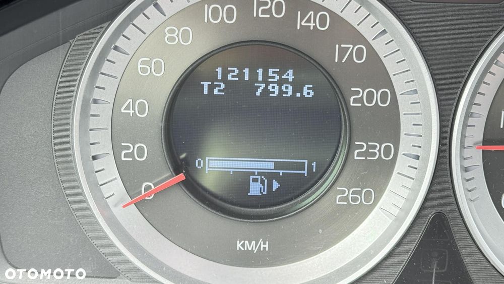 Volvo XC 60 DRIVe R Design - 12