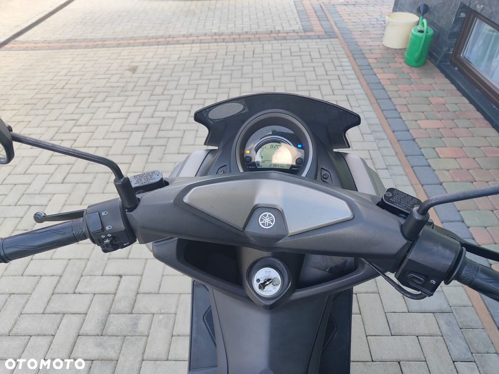 Yamaha NMAX - 9