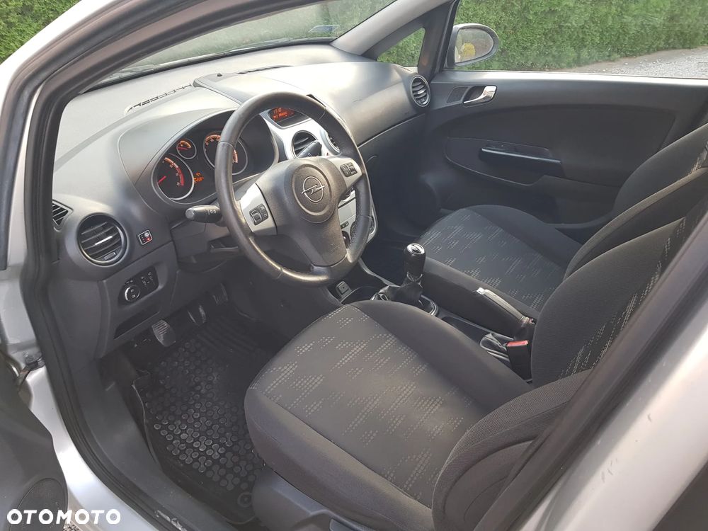 Opel Corsa - 13