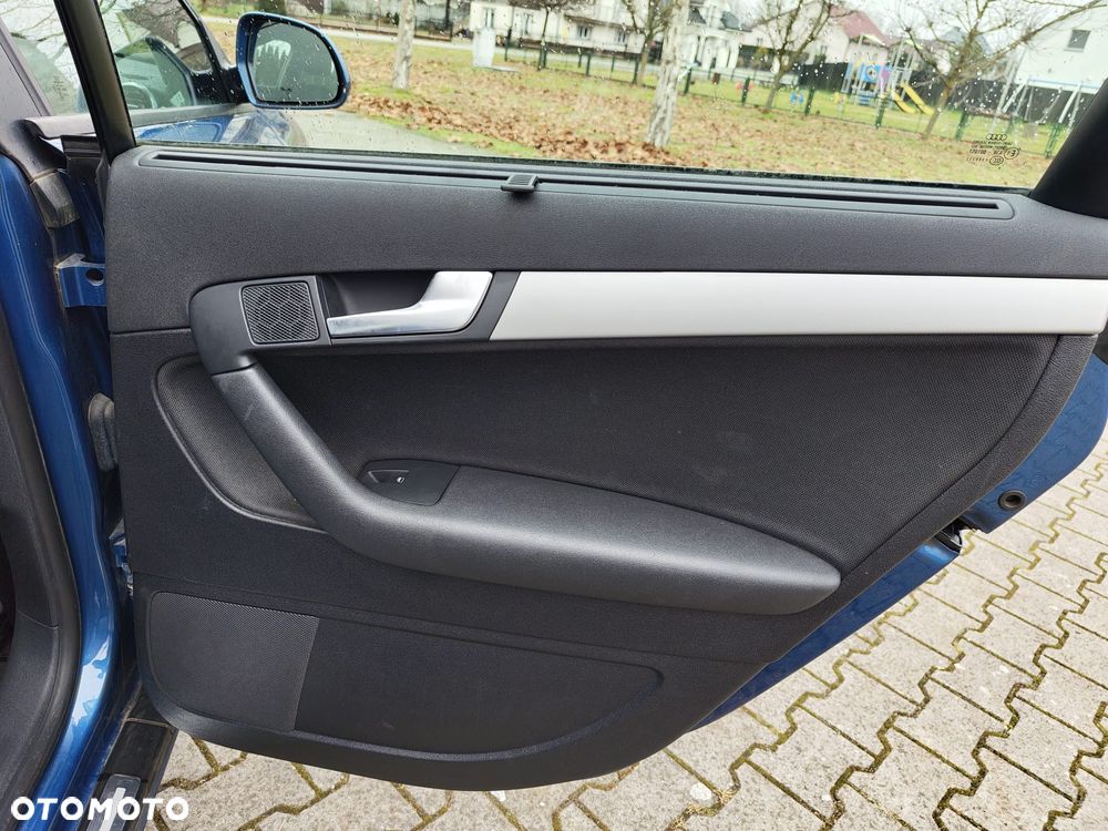 Audi A3 Sportback 2.0 TDI Ambiente - 25