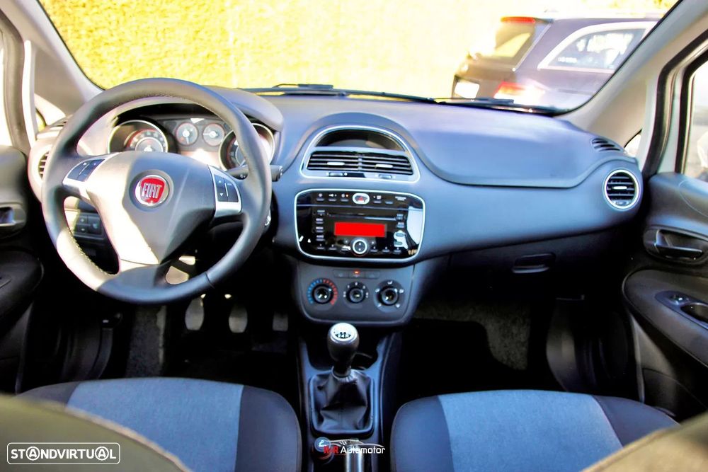 Fiat Punto 1.3 M-Jet Lounge S&S - 17