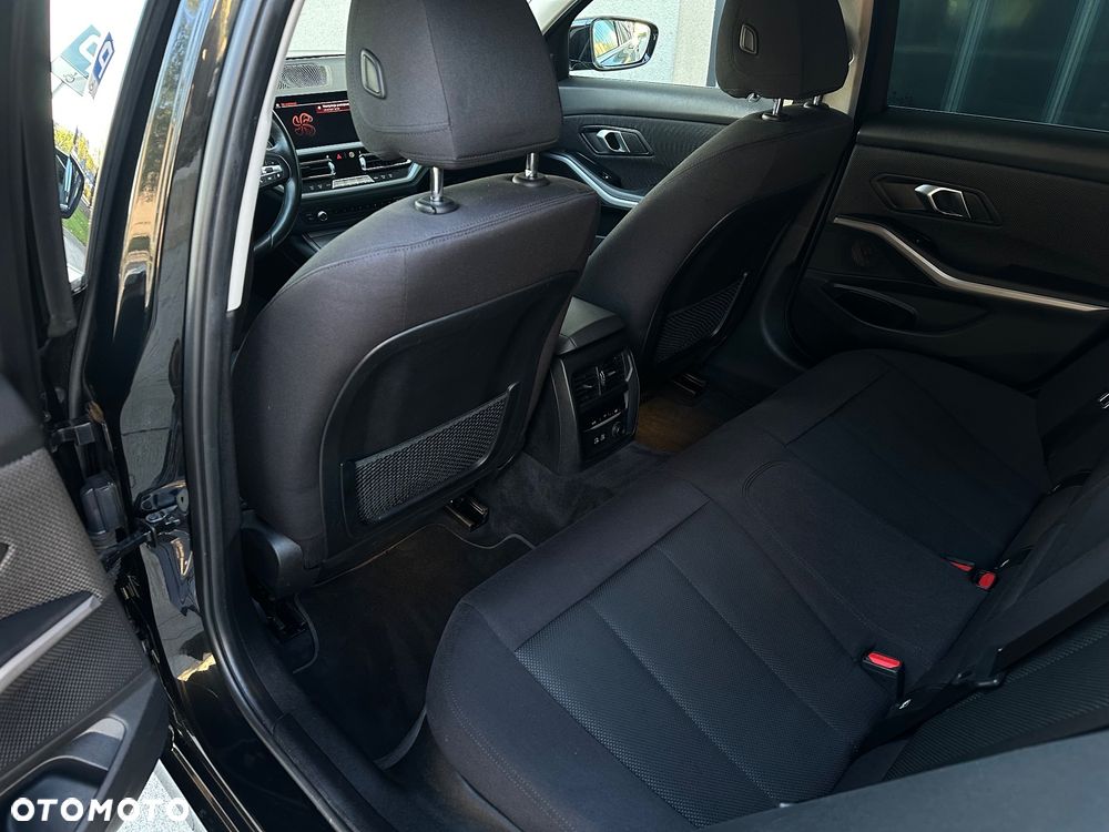 BMW Seria 3 320d MHEV Advantage sport - 24