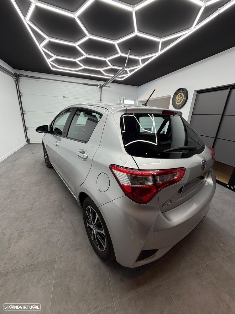 Toyota Yaris 1.0 VVT-i Exclusive - 5