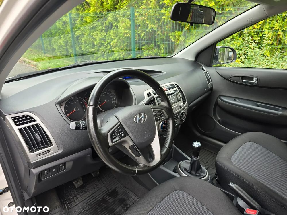 Hyundai i20 1.2 Fifa World Cup Edition - 22