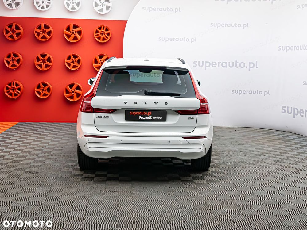 Volvo XC 60 B4 B Momentum - 6