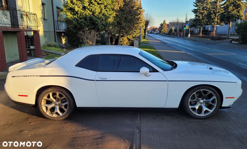 Dodge Challenger - 6