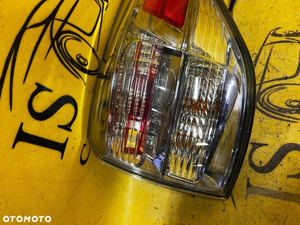LAMPA TYLNA TYŁ PRAWA W BŁOTNIK LEXUS RX 450H ORYGINAŁ - 4