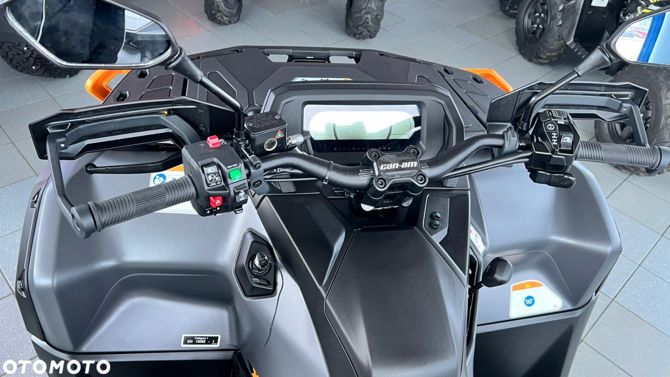 Can-Am Outlander Max - 7