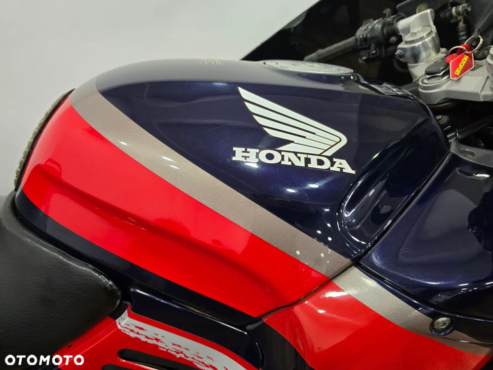 Honda CBR - 13