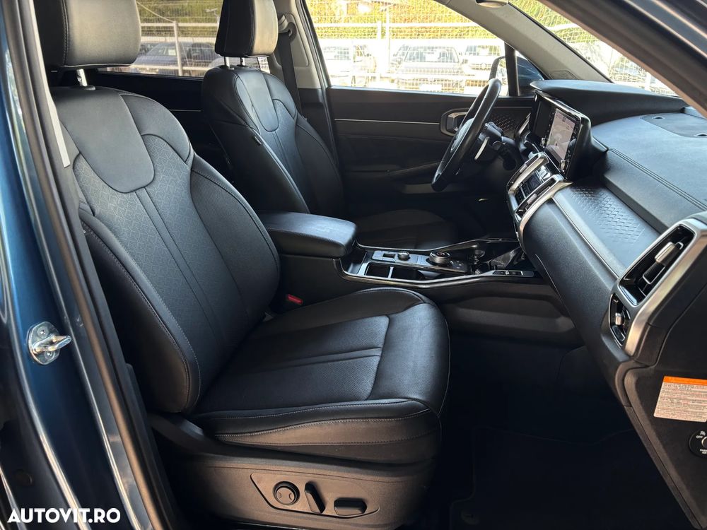 Kia Sorento 1.6 T-GDI HEV 6AT 4x4 7P Premium - 39