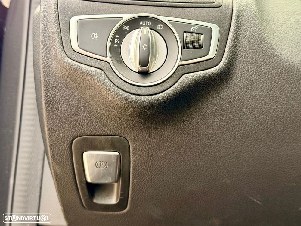 Mercedes-Benz C 180 - 21