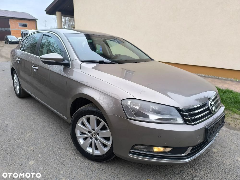 Volkswagen Passat 1.4 TSI DSG BlueMotion Technology Exclusive - 1