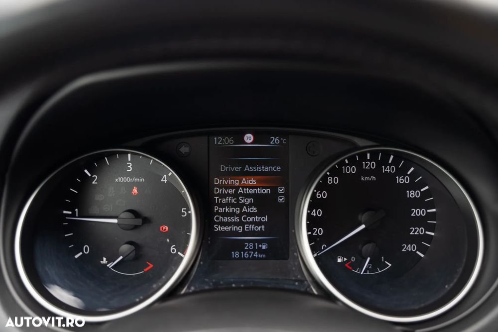 Nissan Qashqai 1.5 DCI N-CONNECTA - 26