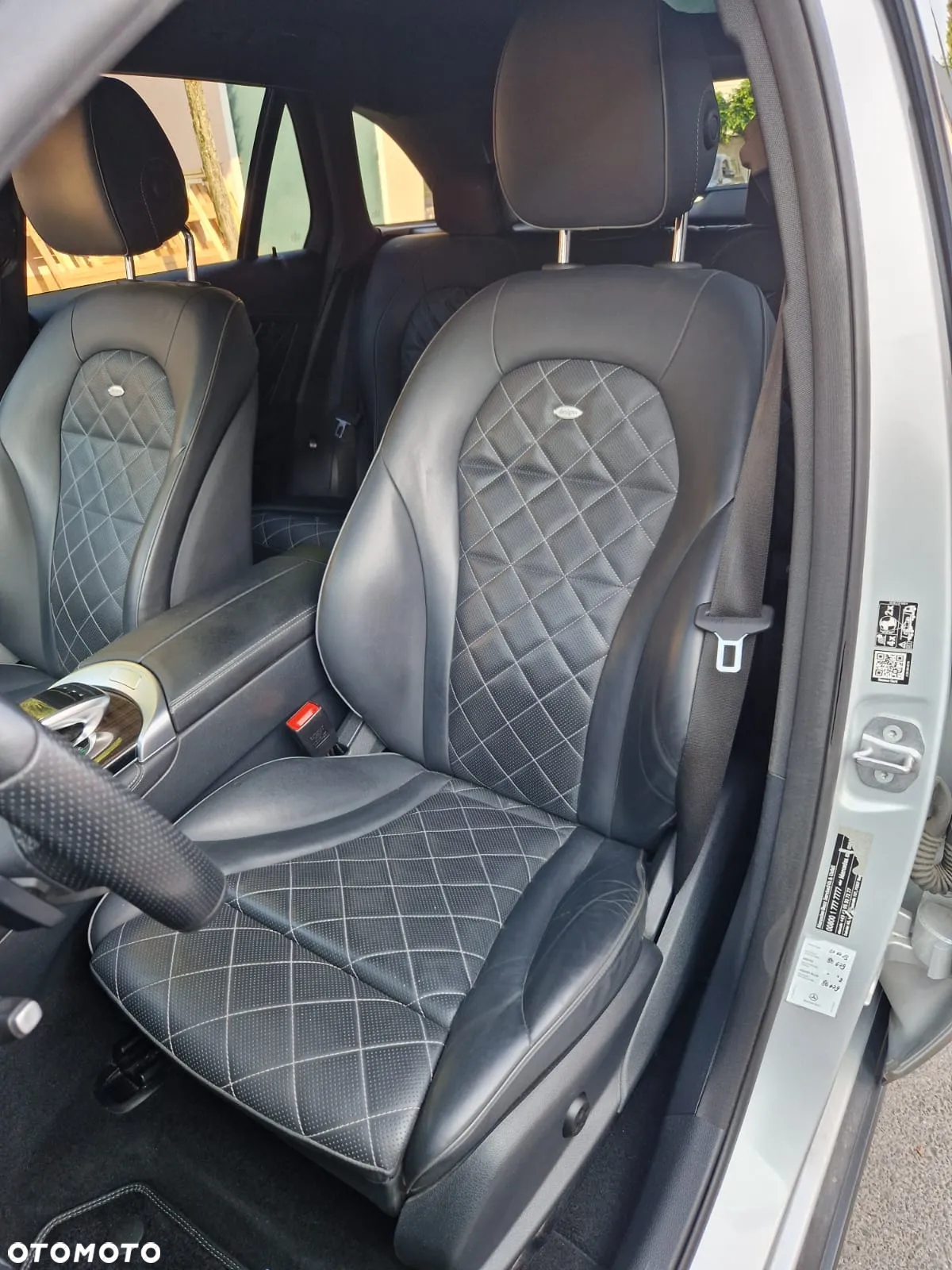 Mercedes-Benz GLC 300 Coupe 4Matic 9G-TRONIC AMG Line - 3