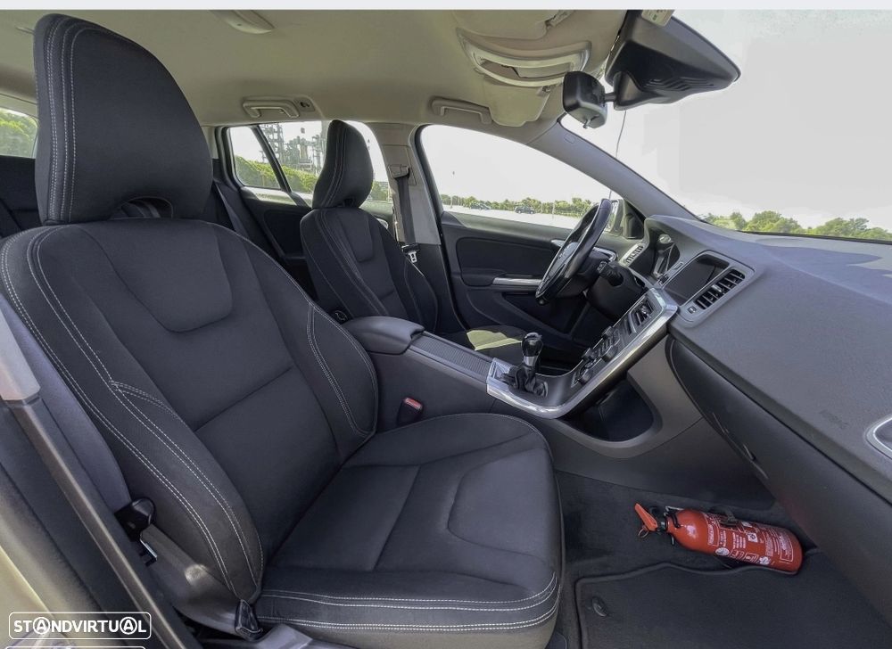 Volvo V60 D2 - 11