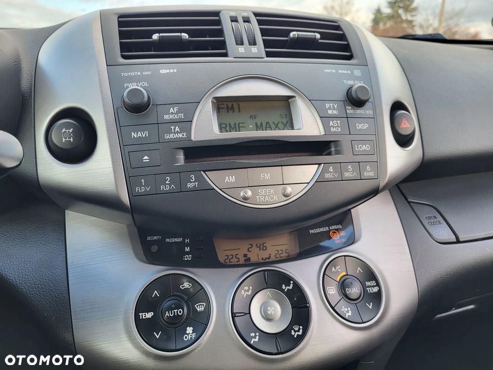 Toyota RAV4 2.0 VVT-i Sol - 15