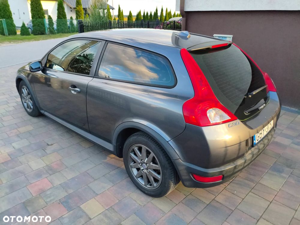 Volvo C30 2.0D Powershift Momentum - 4