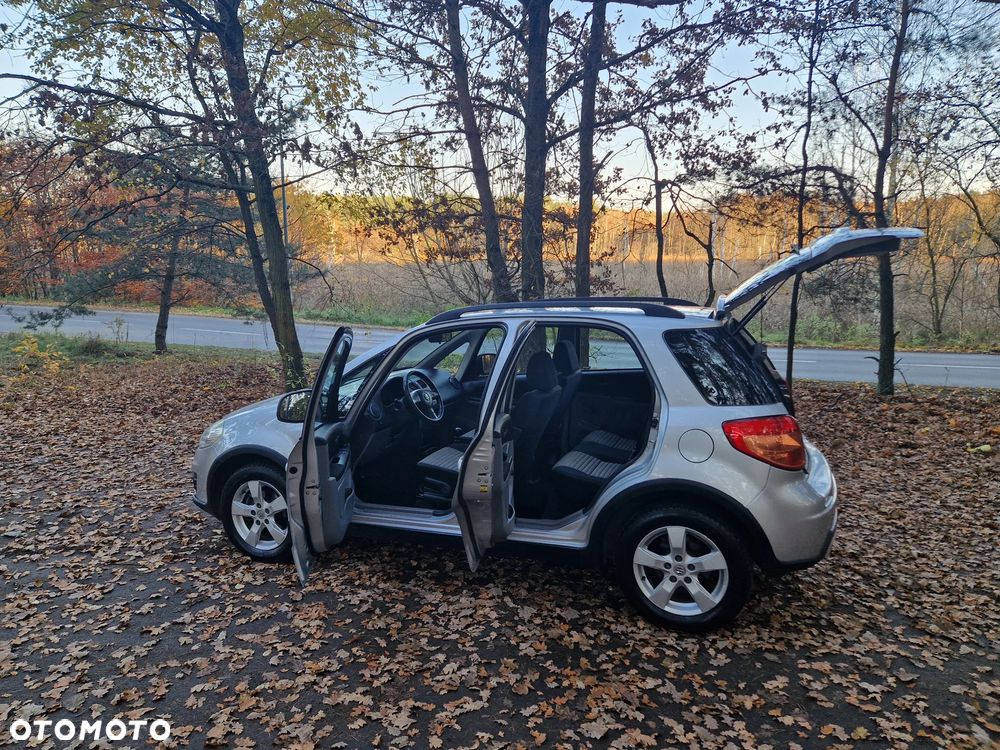 Suzuki SX4 2.0 DDiS Premium 4WD - 29