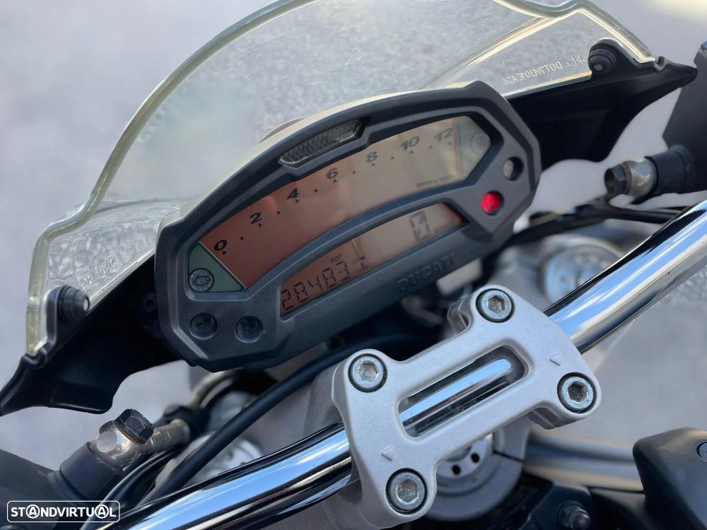 Ducati Monster 696 + - 5
