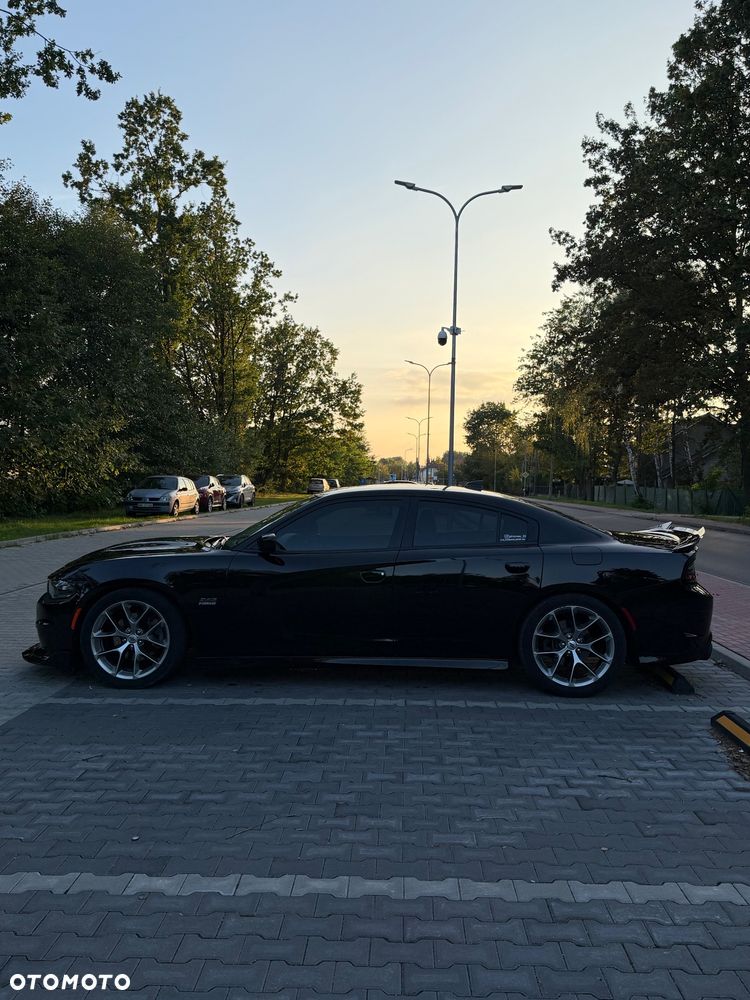 Dodge Charger 5.7 R/T - 8