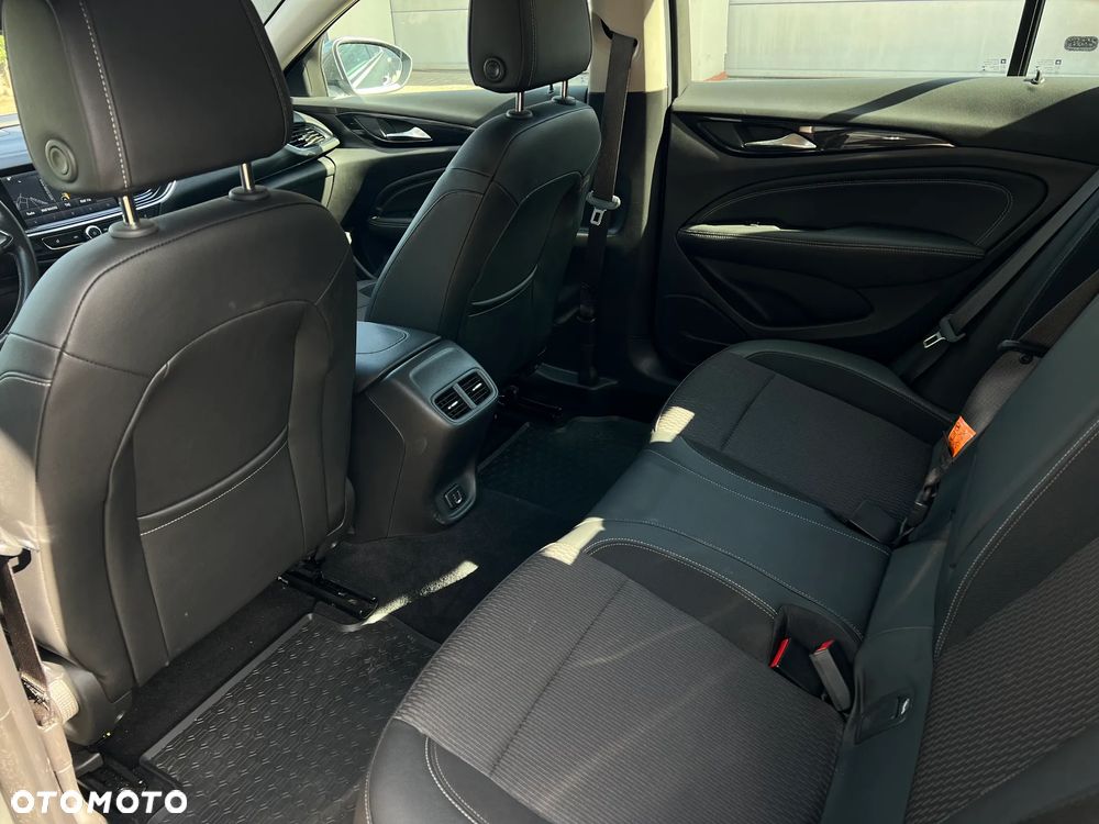 Opel Insignia - 8