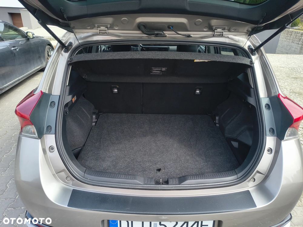 Toyota Auris - 4