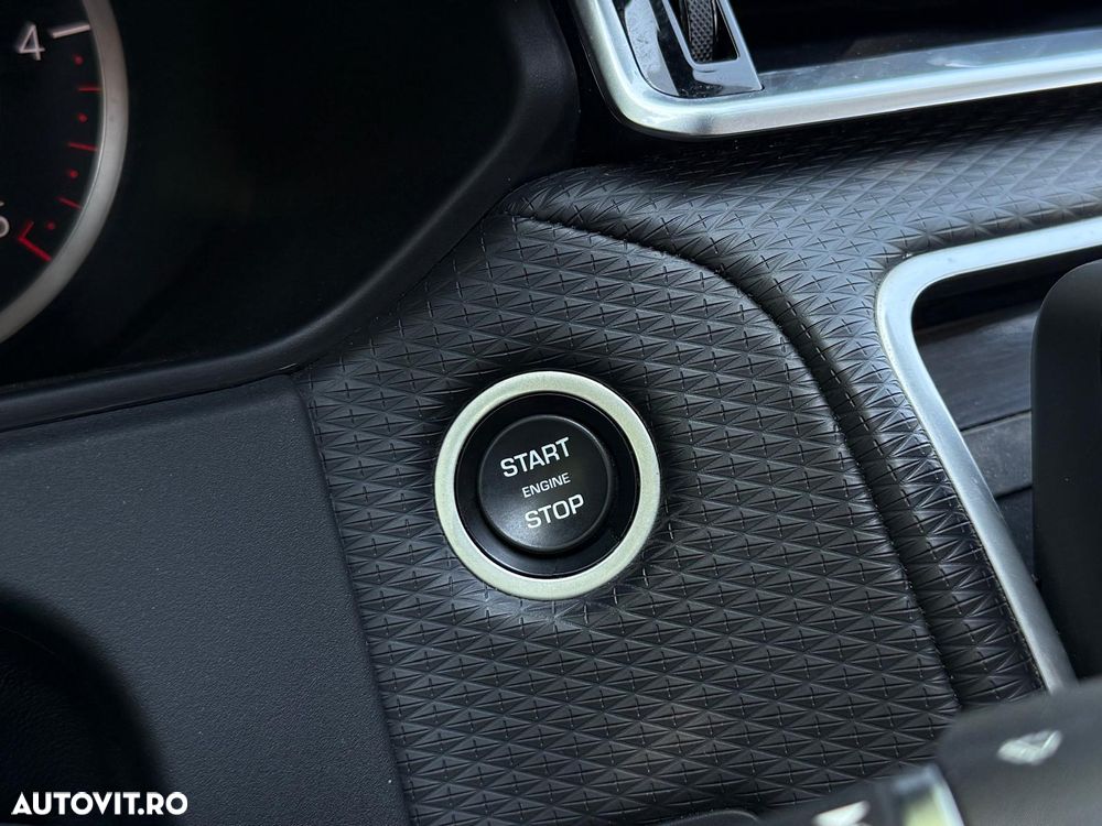 Land Rover Range Rover Velar - 16