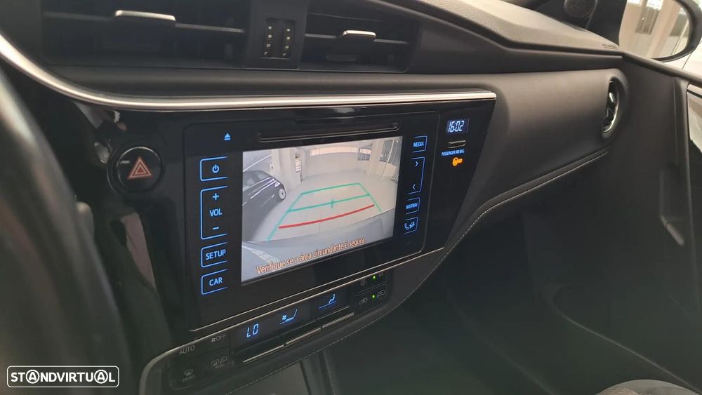 Toyota Auris 1.2T Exclusive - 18