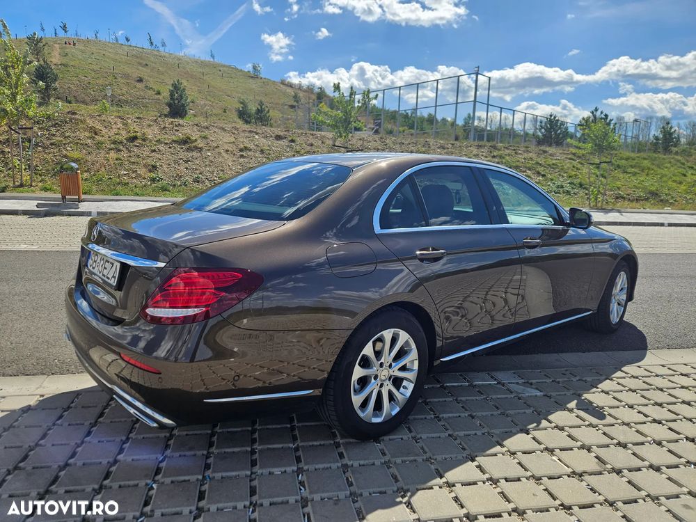 Mercedes-Benz E 220 d Aut. - 4