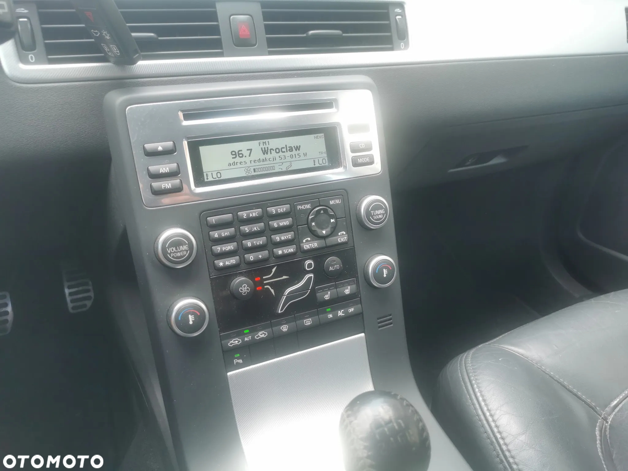 Volvo V70 D3 R-Design - 20