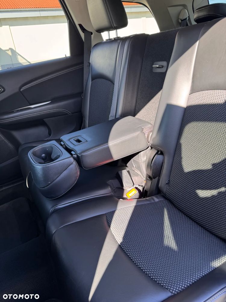 Dodge Journey - 36
