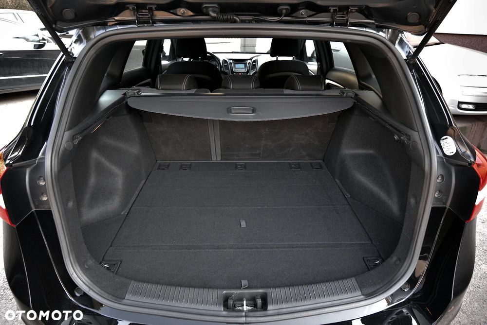 Hyundai i30 1.6 GDI BlueDrive Go - 24